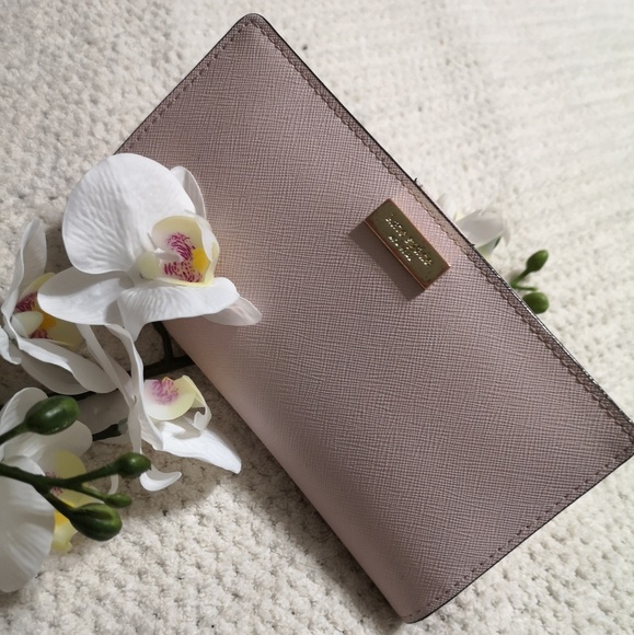 kate spade Handbags - Kate Spade Pink/Blush Wallet